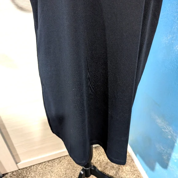 Fabletics classic shift dress - Picture 3 of 7